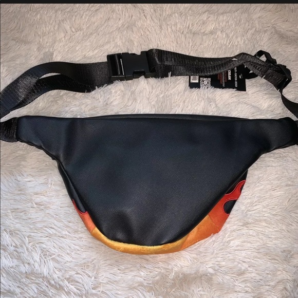 NWT SPRAYGROUND Crossbody Fanny Pack Cream Flame - Picture 7 of 11